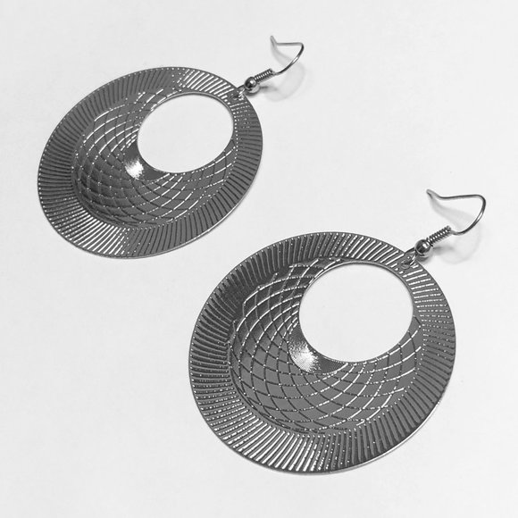 Machu Silver Dangle Earrings - Picture 1 of 4